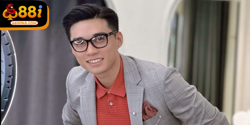 Hoàng Bách chính là tác giả nổi tiếng số 1 của nhà cái 88I